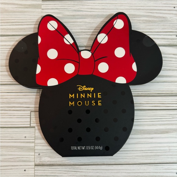 Minnie Mouse Eyeshadow Palette - Picture 3 of 10